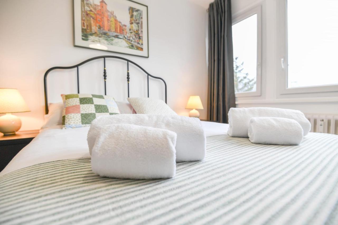 Nice Apartment With Balcony Very Close To The City Center Annecy Exterior photo